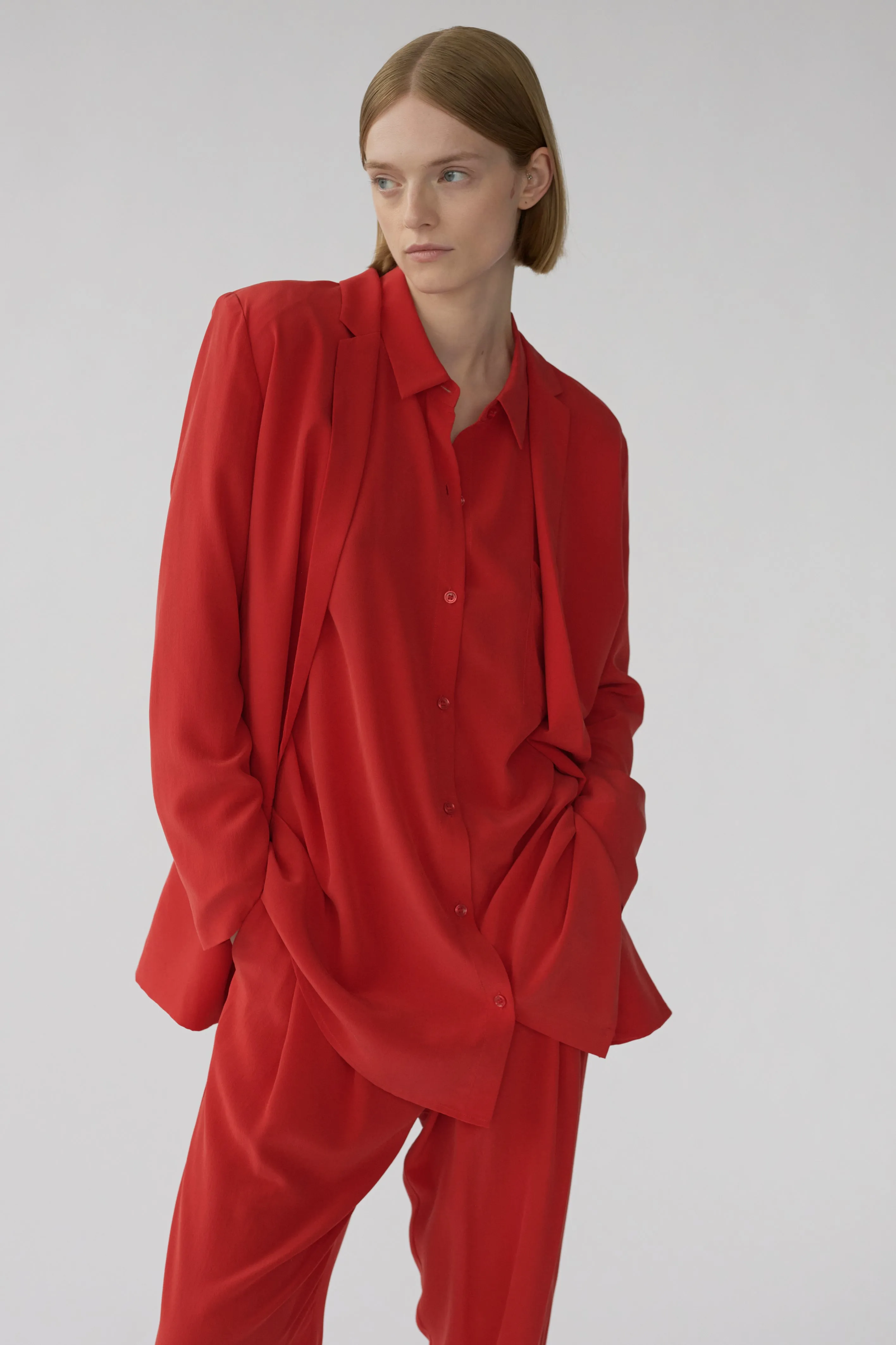 MENA BLAZER - CARDINAL RED - SANDWASH CREPE DE CHINE SILK